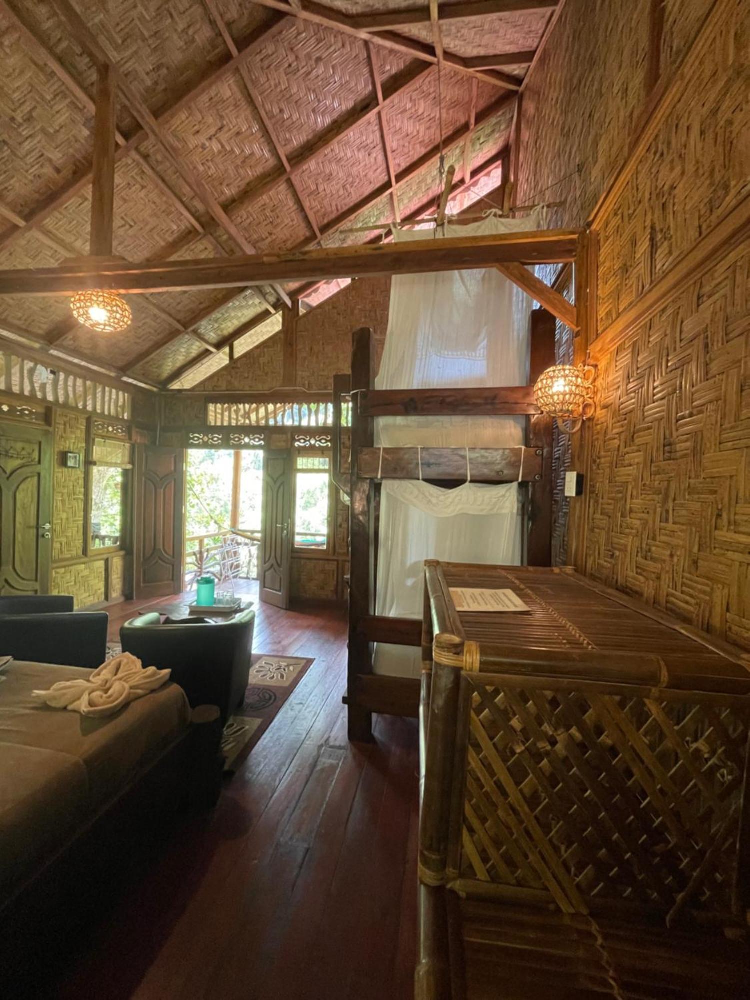 Kupu Kupu Garden Guest House & Cafe Bukit Lawang Exterior photo