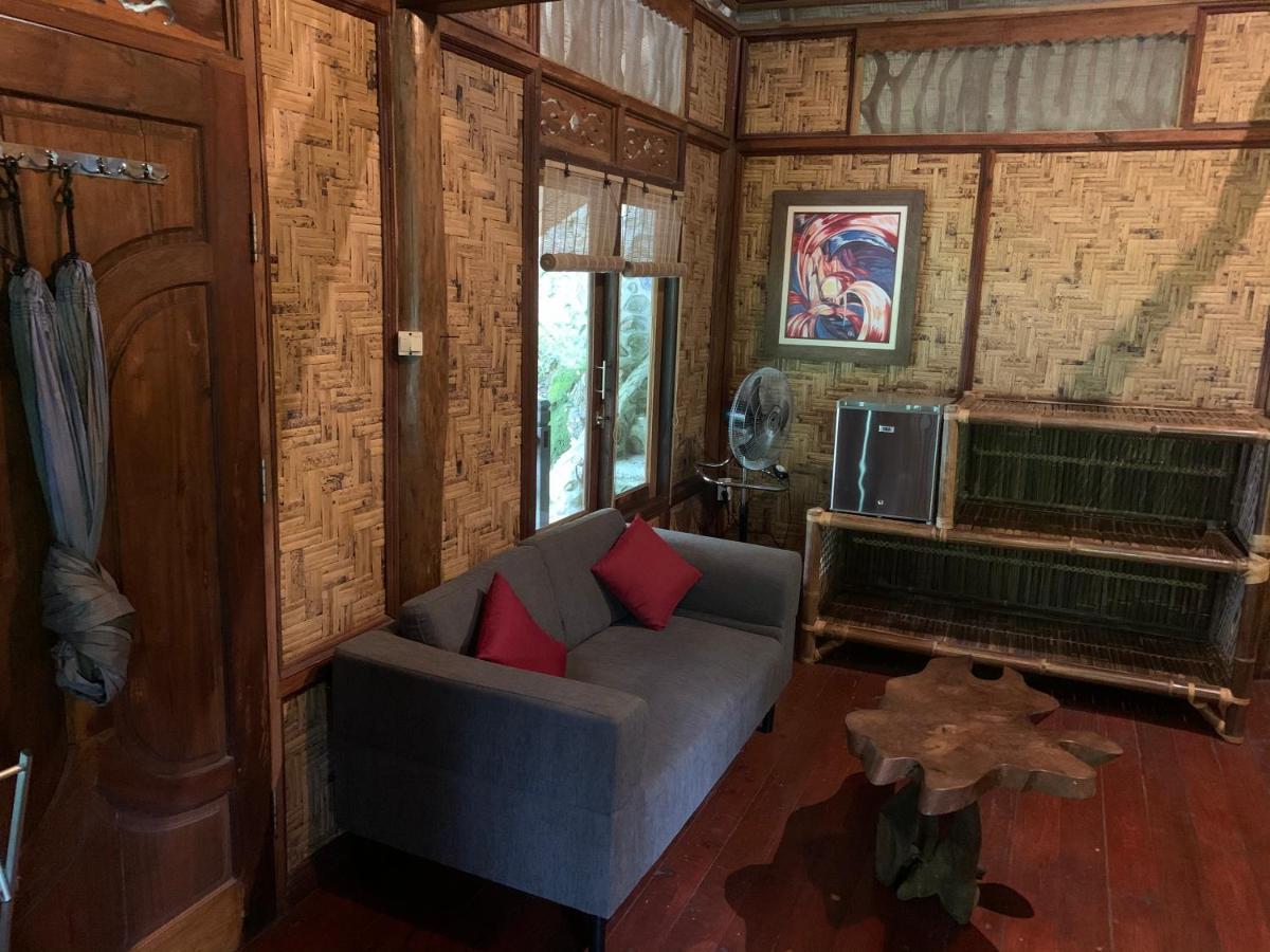 Kupu Kupu Garden Guest House & Cafe Bukit Lawang Exterior photo